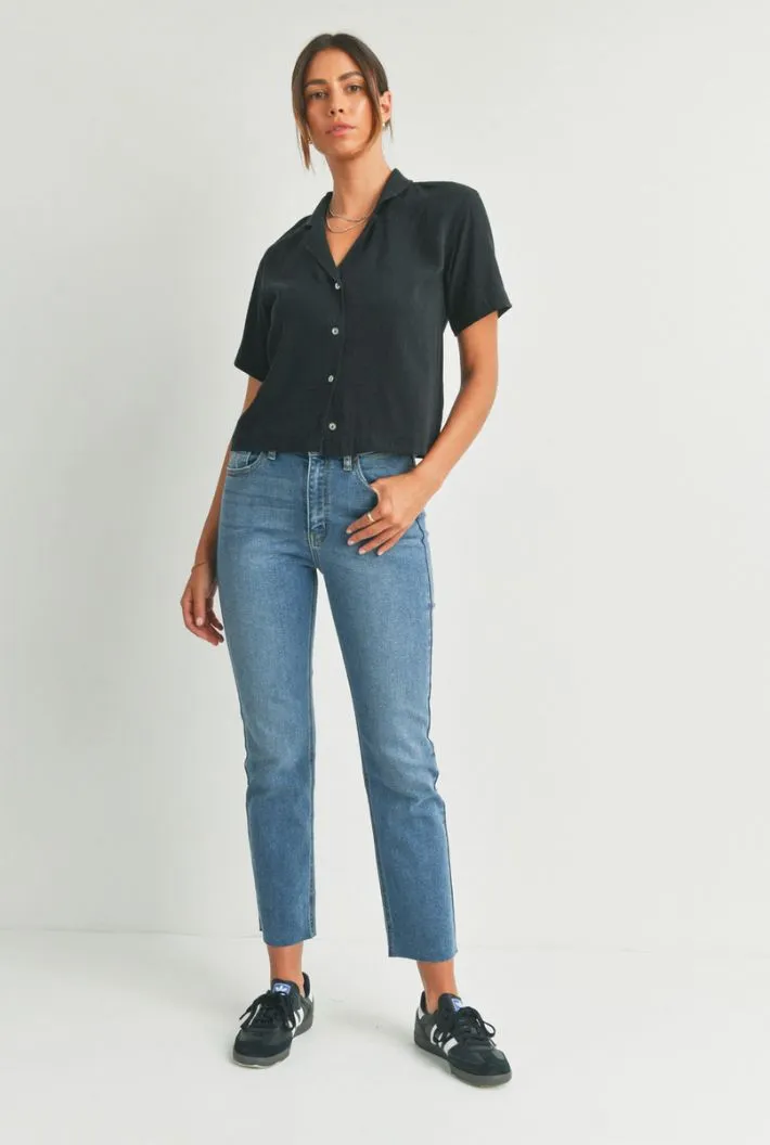 Cut-Off Cropped Straight Leg Jeans