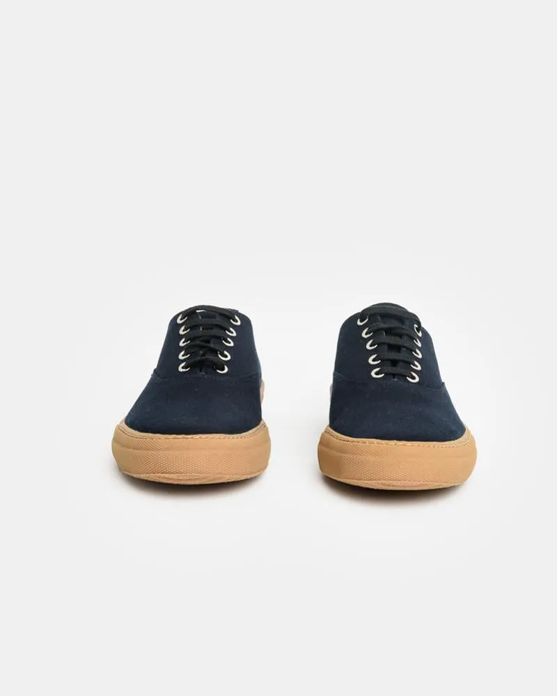 Sneaker in Navy