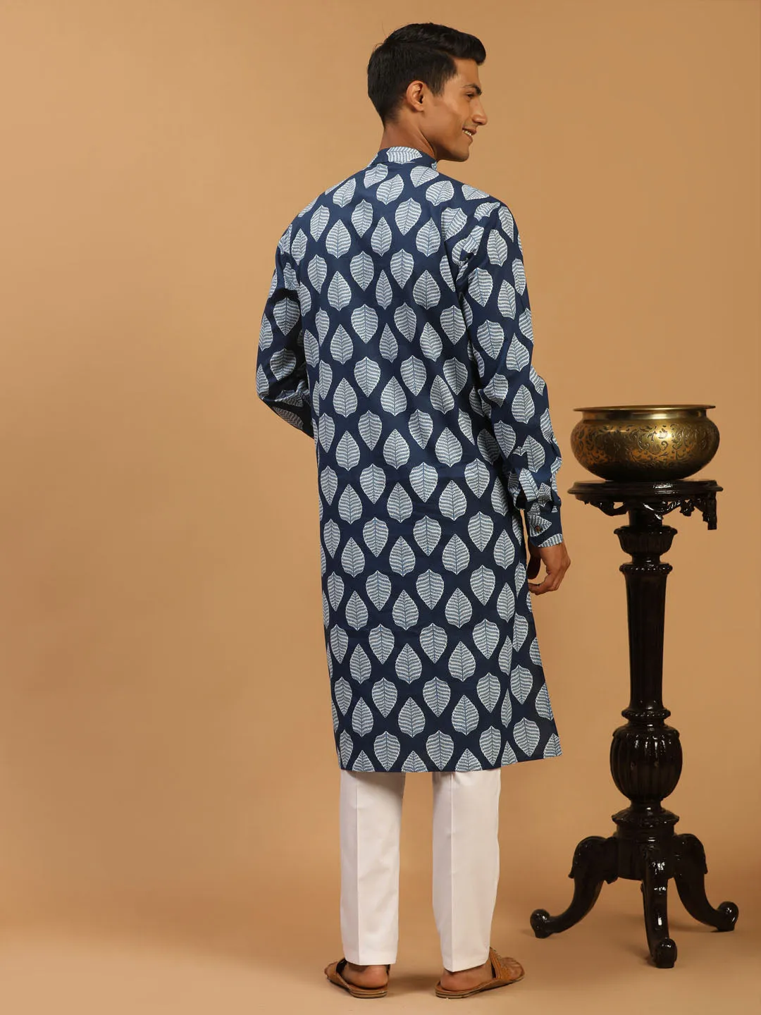 Vastramay Men's Blue Leaf Print cotton Kurta With White Pant Style pyjama Set