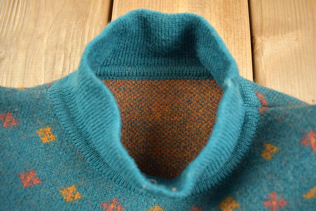 Vintage 1980s 100% Wool Patterned Mock Neck Sweater / Vintage 80s Cable Knit / All Over Pattern / Colourful Sweatshirt / Abstrac